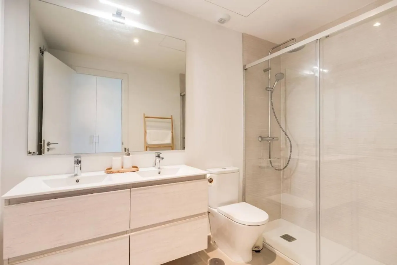 אסטפונה Casa Con Vistas - 2 Bedroom Apartment With Terrace ספרד