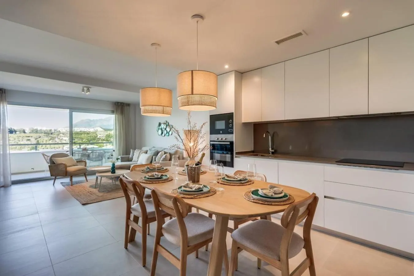 אסטפונה Casa Con Vistas - 2 Bedroom Apartment With Terrace ספרד